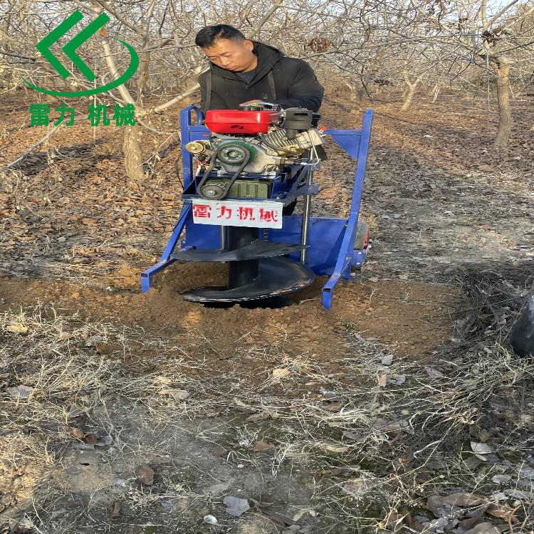 柴油植樹挖坑機(jī).jpg