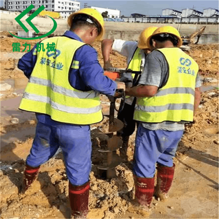 光伏太陽能打樁機(jī)清樁好助手